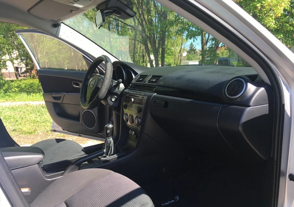 Mazda 3 cena 11000 przebieg: 186550, rok produkcji 2007 z Marki małe 254